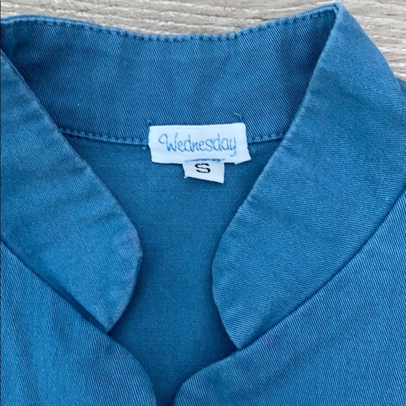 ❤️ Wednesday Blue Cropped Mandarin Collar Jacket - Picture 3 of 4